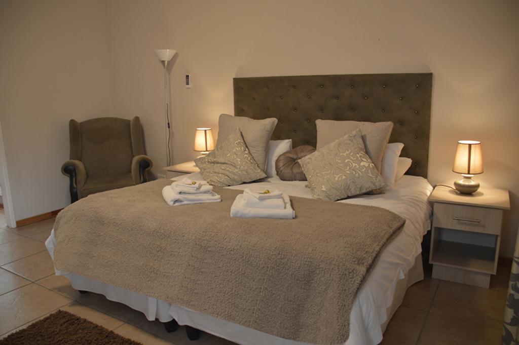 Two Bells Guest House Bloemfontein Chambre photo