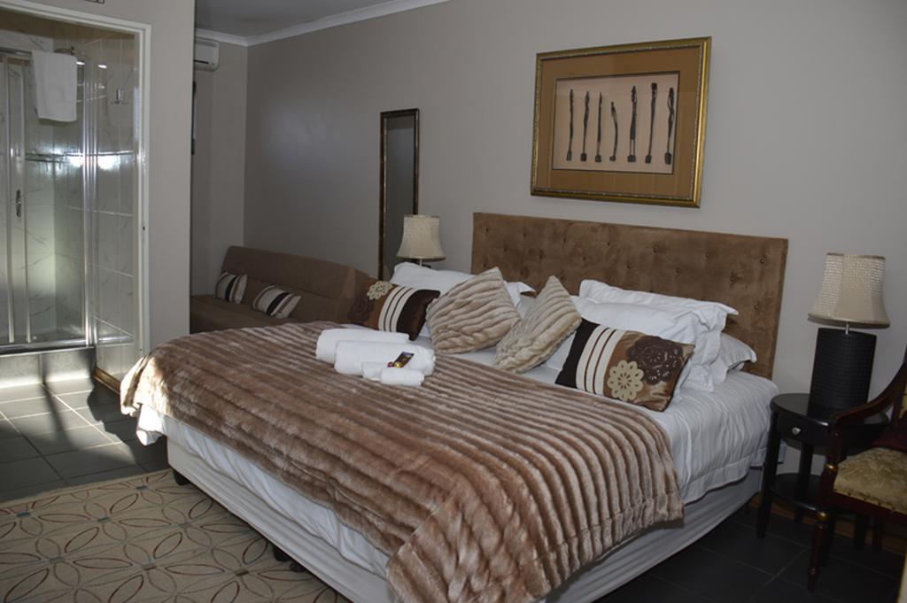 Two Bells Guest House Bloemfontein Chambre photo