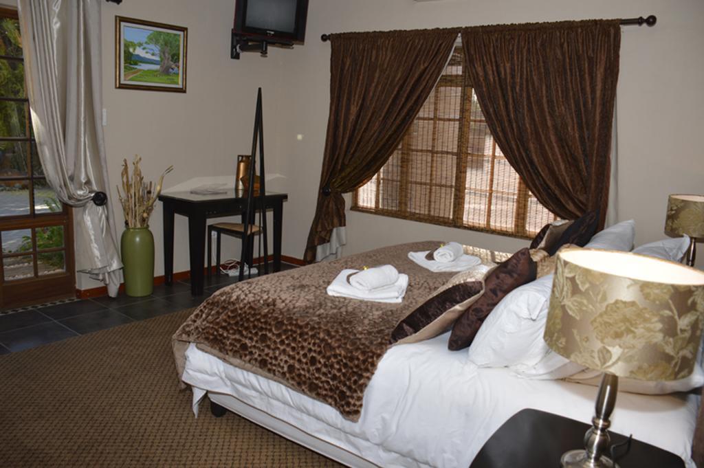 Two Bells Guest House Bloemfontein Chambre photo