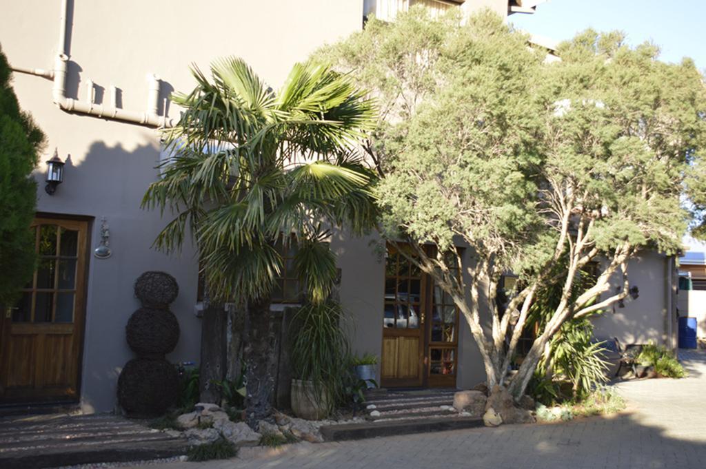 Two Bells Guest House Bloemfontein Extérieur photo