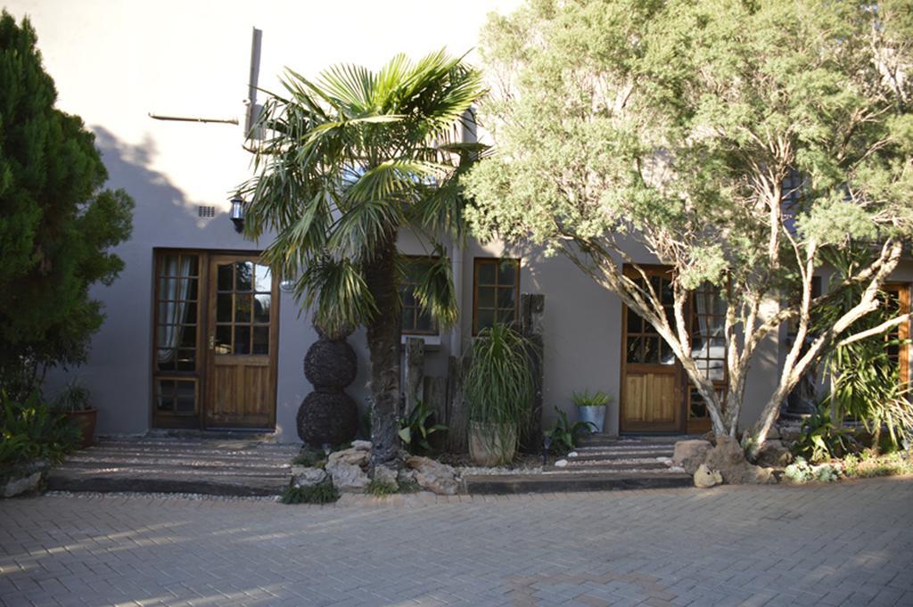Two Bells Guest House Bloemfontein Extérieur photo