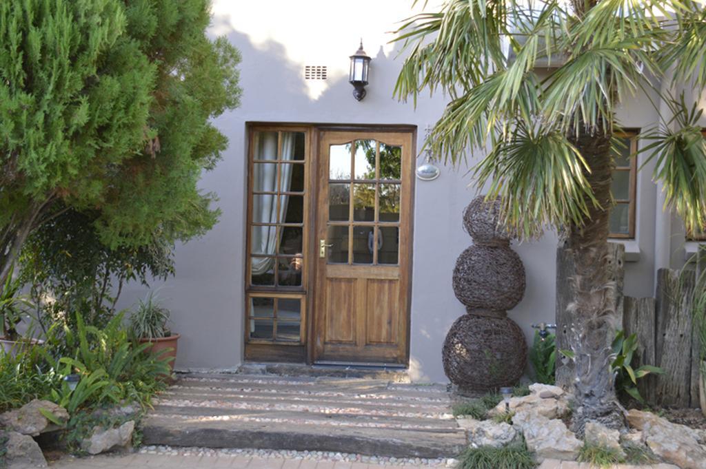 Two Bells Guest House Bloemfontein Extérieur photo